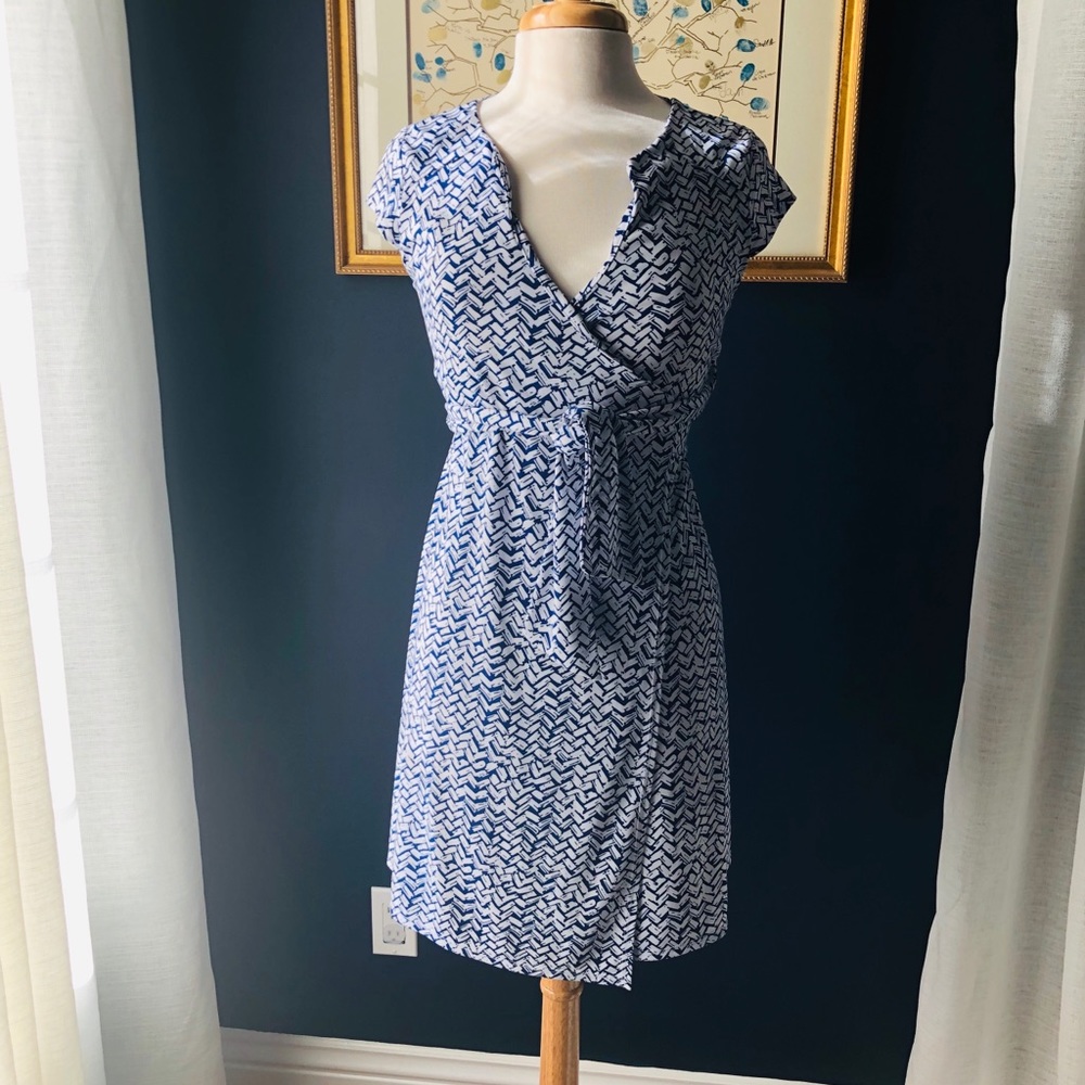 The Limited Blue/white short wrap dress S